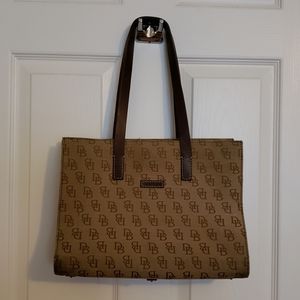 Dooney & Bourke Purse